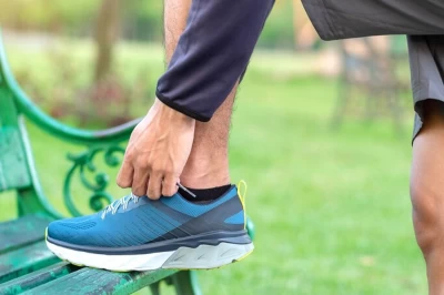 انتخاب کفش مناسب: کلید سلامت پا و پیشگیری از آسیب‌های زانو