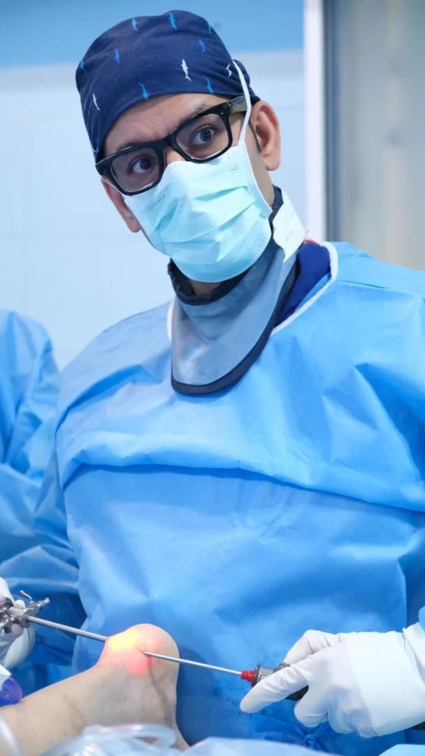 پارگی رباط صلیبی زانو؛ علت، علائم و روش‌های درمان نوین