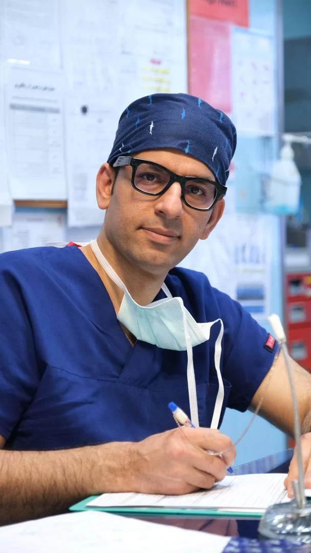 جراحی زانوی پرانتزی؛ روش‌های انجام و دوره نقاهت بعد از عمل