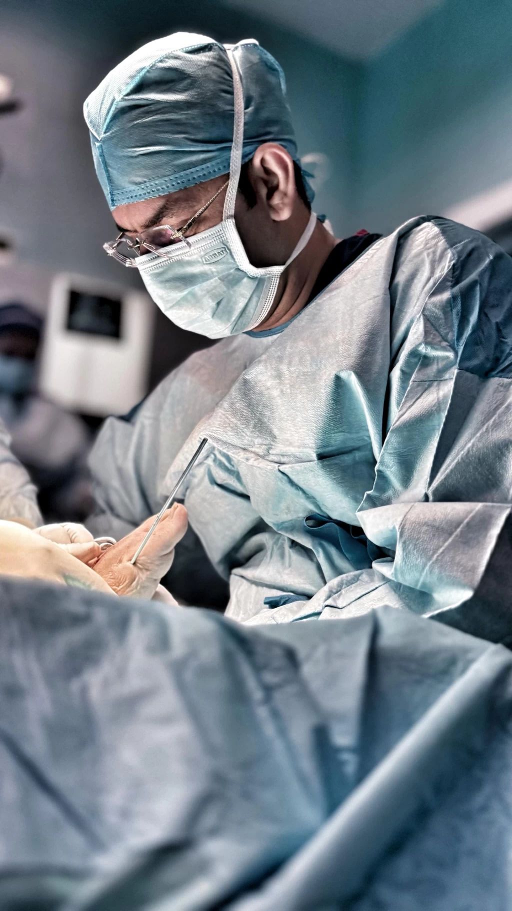 جراحی صافی کف پا: علل، روش‌ها و مراقبت‌ها