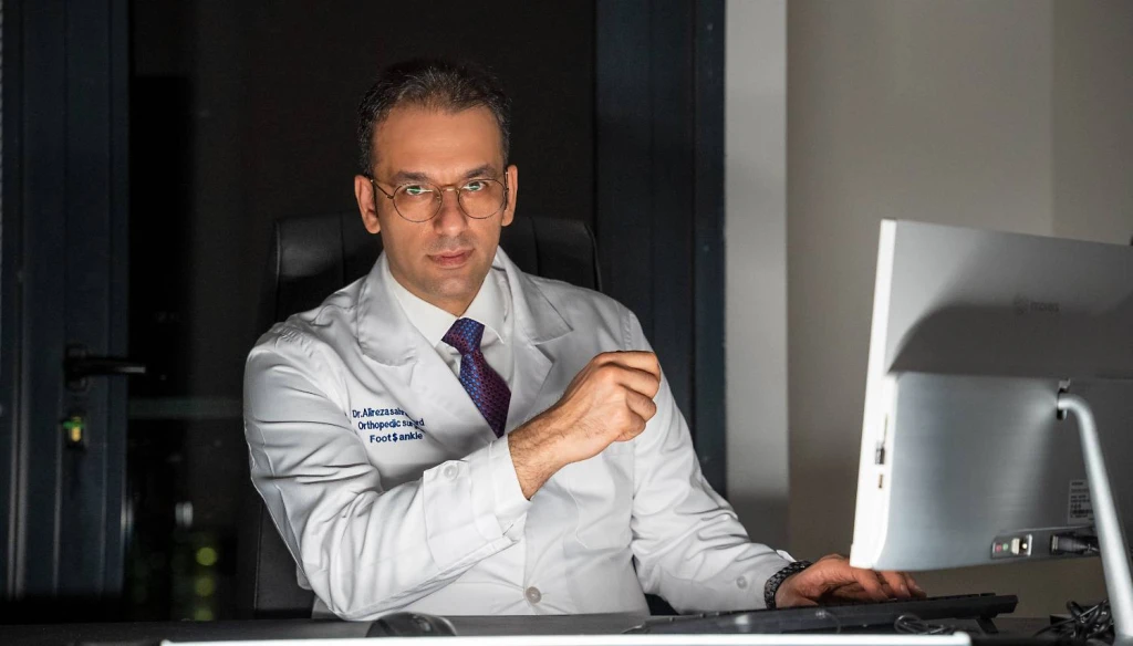 نقش آرتروسکوپی در تشخیص زودهنگام آسیب‌های داخل مفصلی زانو | بررسی اهمیت تشخیص دقیق ضایعات زانو