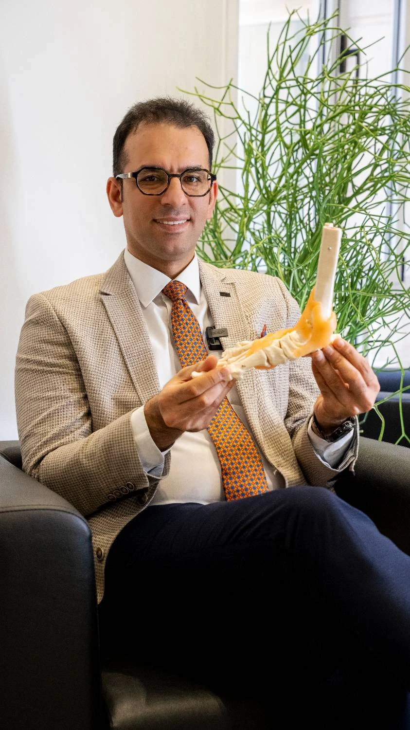 پارگی رباط صلیبی خلفی (PCL) | بررسی علائم، تشخیص و درمان آسیب زانو