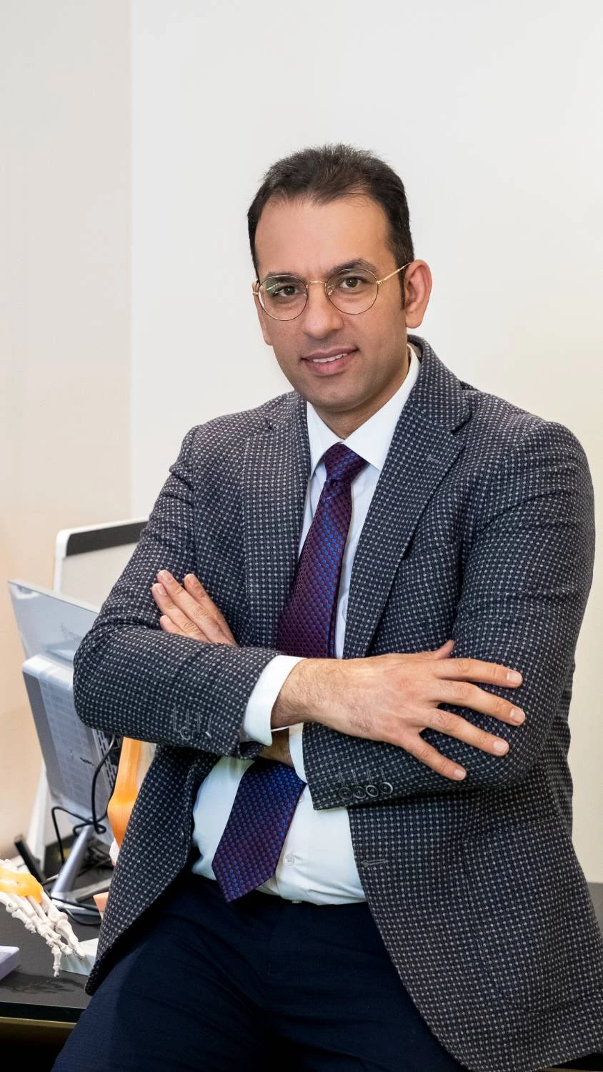 بررسی طولانی‌مدت نتایج ایمپلنت‌های نسل جدید زانو | دوام و عملکرد مفصل مصنوعی